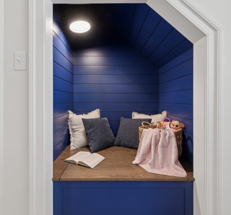 04-607 Winston Ln_04